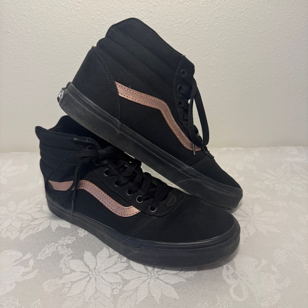 Vans Women's Black & Rose Gold Sneakers Ward Hi, Sk8-Hi, High-Top SZ 8